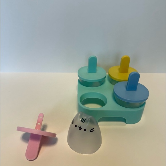 Pusheen Popsicle Mold Set - Picture 6 of 6